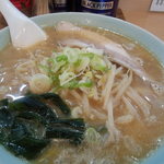 寳龍 清水店 - 味噌ラーメン700円