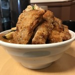 旨辛ラーメン 表裏 - 【2018.9.16】あんかけDX(メガ唐付き)980円 麺中盛り&野菜増し サイドビュー。