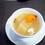 新広東菜 銀座 嘉禅 - 薬膳スープ