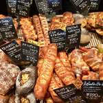 Pane Ho Maretta - 中央テーブル