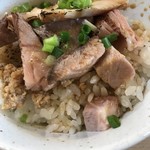 麺処 鶏谷 - 鶏とローストポークのバターごはん