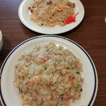 チャーハン専門店 エン - 上がMサイズ、下がLサイズ