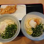 讃岐うどん 條辺 - 温玉うどん＋しょうゆうどん＋とり天