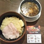 セアブラノ神 伏見剛力 - 熟成醤油せせりつけ麺(並盛¥900)