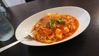 ItalianBar FOSSETTA - トマトとモッツァレラのスパゲッティ