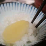 乳頭温泉郷 妙乃湯 - 香の物をおかずに食事