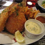 湘南の魚とワインの店 ヒラツカ - 日替わり　平塚のFISH＆CHIPS。今回は、ムツでした。