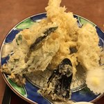 ばんどう太郎 常陸大宮店 - 天ざる寿司セットの 天ぷら( えび・茄子・れんこん・かぼちゃ・青菜）5種類だったと記憶していますσ^_^;