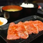 大衆肉料理 久兵衛 - カルビ定食 1079円