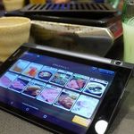大衆肉料理 久兵衛 - メニューのタブレットが小さくて見にくいかも
