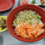 ゆい桜えび館 - かき揚げ丼部分