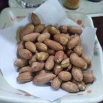 鶴亀 - 自家製ピーナッツ ２５０円(税込)(2018年9月21日撮影)