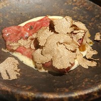 佐賀牛 Sagaya 銀座 - 霜降りサーロインのすき焼き仕立て、トリュフたっぷりかけて