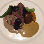 マッシュルーム - 宮崎牛ブリスケのポワレ マッシュルームとトリュフとセップの3種のソース 国産セップのソテー添え