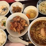 Chuugoku Hanten - 鶏の唐揚げ＋醤油ラーメンのランチ