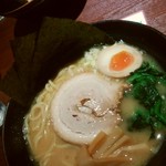 らーめん 麺GO家 - 醤油　豚骨　780円