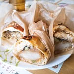 プレーンピロシキ+かつ丼ピロシキ