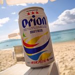 ザ・ブセナテラス - 砂浜でビール