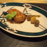 日本料理　かこみ - 鯛の白子のフライに一寸豆の素揚げ、零余子と銀杏の串揚げ。