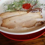 麺屋 一鶴 - チャーシューもおいしい。スープもおいしい。