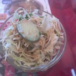 ゴルカキッチン　 - ランチセットのミニサラダ。