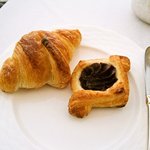 ファヌアン - 紅芋のデニッシュとクロワッサン