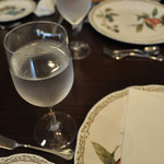 メリメロ - お水とテーブルセッティング