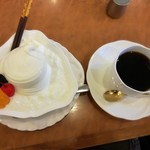 スイートハウスわかば - ヨーグルトサンデーとコーヒー