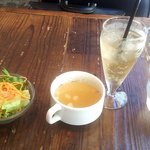 THE CAMP CAFE & GRILL - サラダ・スープ・ジンジャーエール