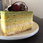 シ・サワット - ピスタチオ入りクリームのケーキ