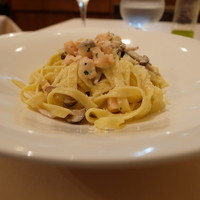 Giglio - サーモンとしめじのフェットチーネ