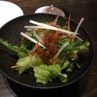 焼肉トラジ ルクア大阪店 - サラダ