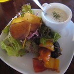 カフェ 坂の下 - ランチ　サラダ