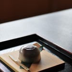 上杉伯爵邸 - お抹茶セットの水まんじゅう