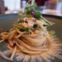 unito - 有機栽培のスパゲティ蟹とホワイトセロリ、からすみ