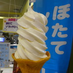 Aomorikengyoren Asupamu Chokueiten - ホタテソフトクリーム