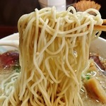 らーめん 五ノ神精肉店 - この麺の、歯切れが好き。