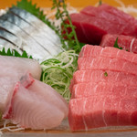 光寿司 - 2018.9 寒さば（500円）、カンパチ（450円）、本鮪赤身（550円）、本鮪中トロ（1,100円）