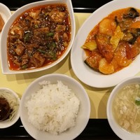 中国菜 feve.  - 週替わりメイン1品に、3品から選べるセレクト1品、合計2品のメインが楽しめるセレクト中華ランチ900円