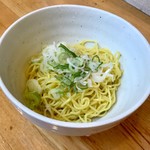 つけ麺 豚野郎 - 完食後には替玉無料サービス