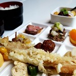 お食事処 錦鶴 - 穴子の天ぷらインパクト！