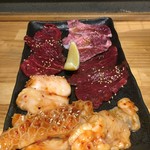 たまには焼肉 - (料理)晩酌セット(赤身肉3品、ホルモン3品)