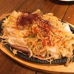 ぐいのみオハシ - 桜海老とアオリイカの鉄板塩焼きそば