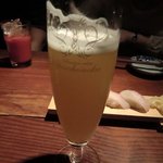 庵GuRi 5566 - 白穂乃香で乾杯☆おいしい。奥にあるのはお通しのお寿司。おいしかったｖ