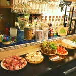 コーヒーアンドバー ハイエイトカフェ - 結婚式の二次会にビュッフェ形式も楽しめます。