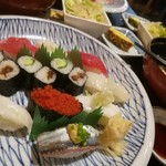 どん亭 - 寿司定食　840円