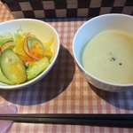 Cafe Ciel - ランチのサラダとスープ