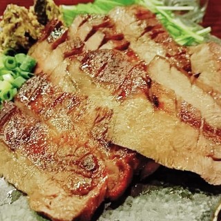 一枚一枚大切に仕込んだ牛タン焼き