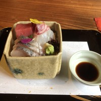 津田楼 - 