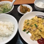 華香楼 - ニラとひき肉の卵炒め定食